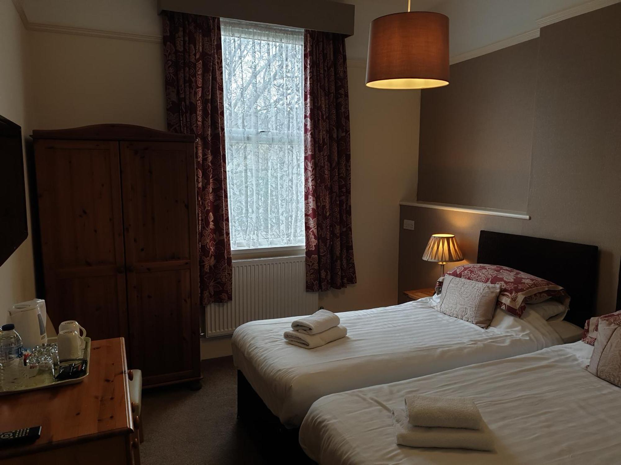The Brandize Guest House Torquay Room photo